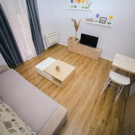 Luxury Center Apartments 3 Tirana Exterior photo
